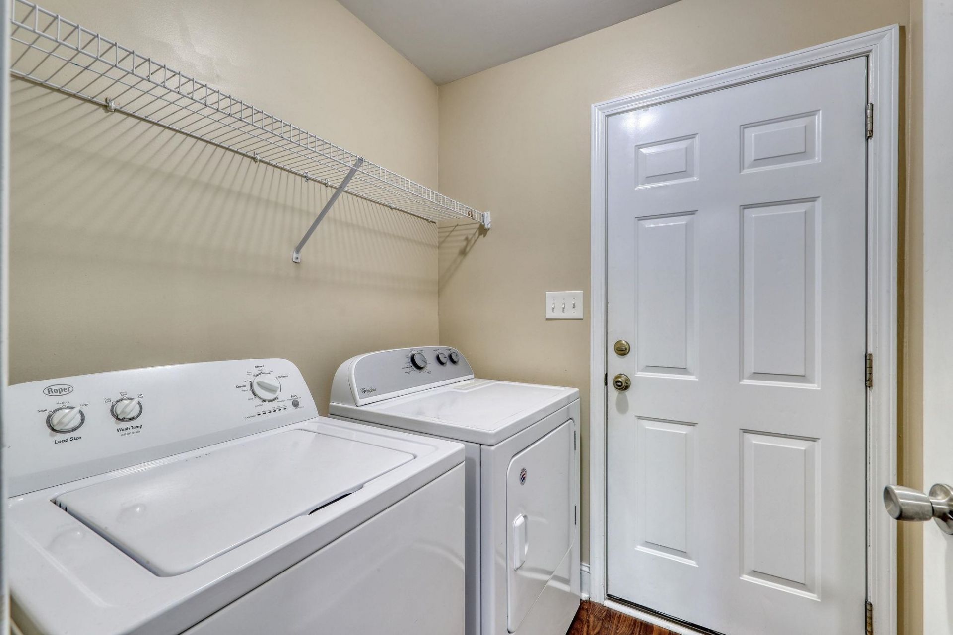 297 Weyburn St. Photo 23