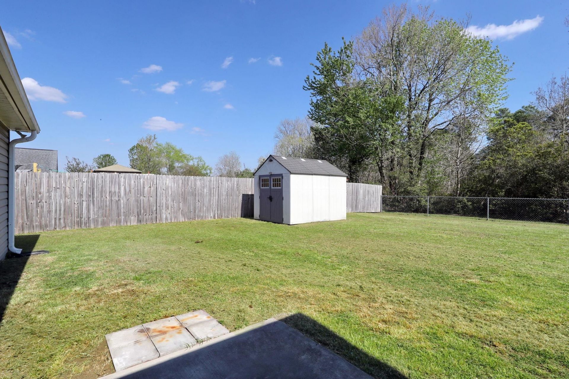 297 Weyburn St. Photo 26