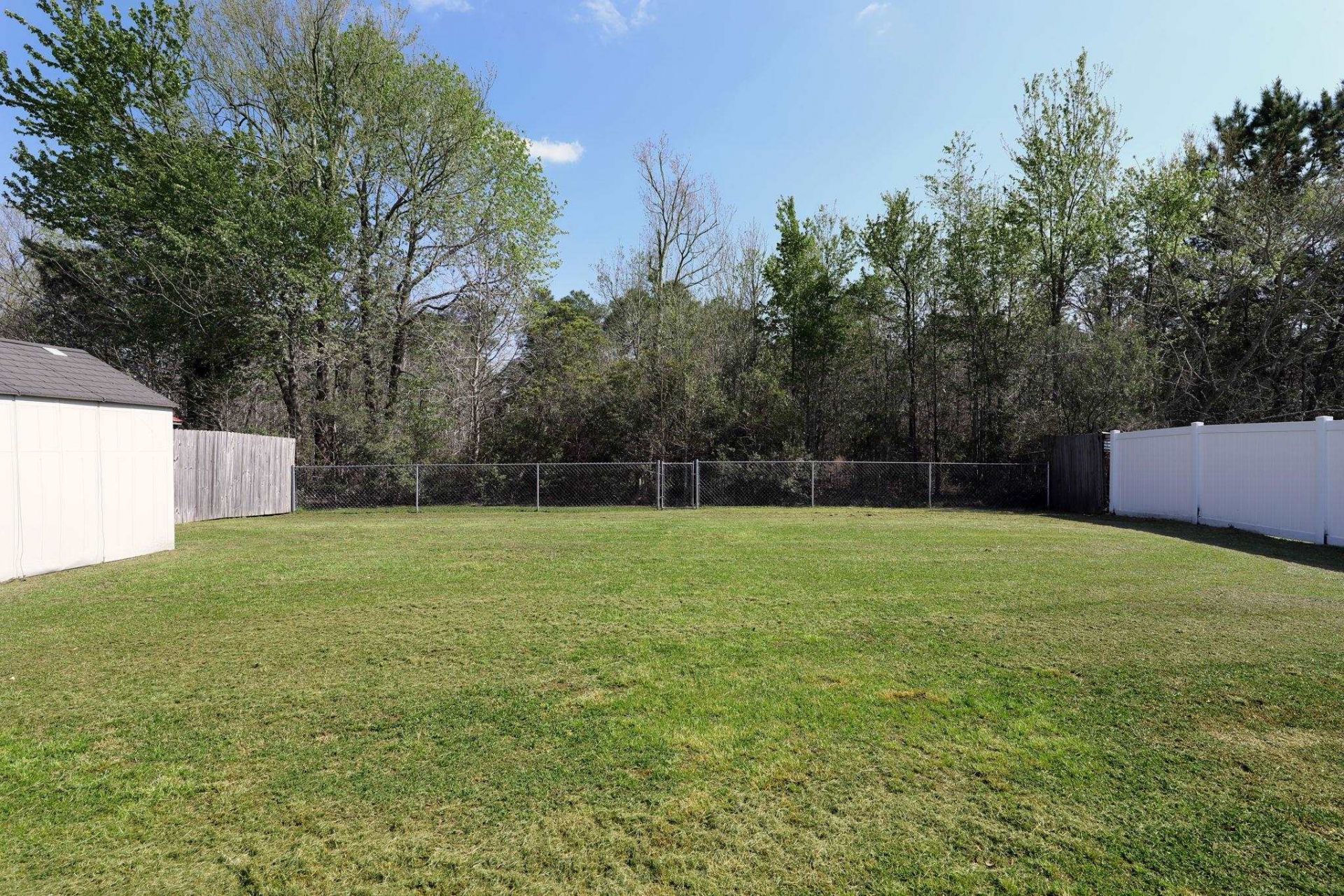 297 Weyburn St. Photo 27