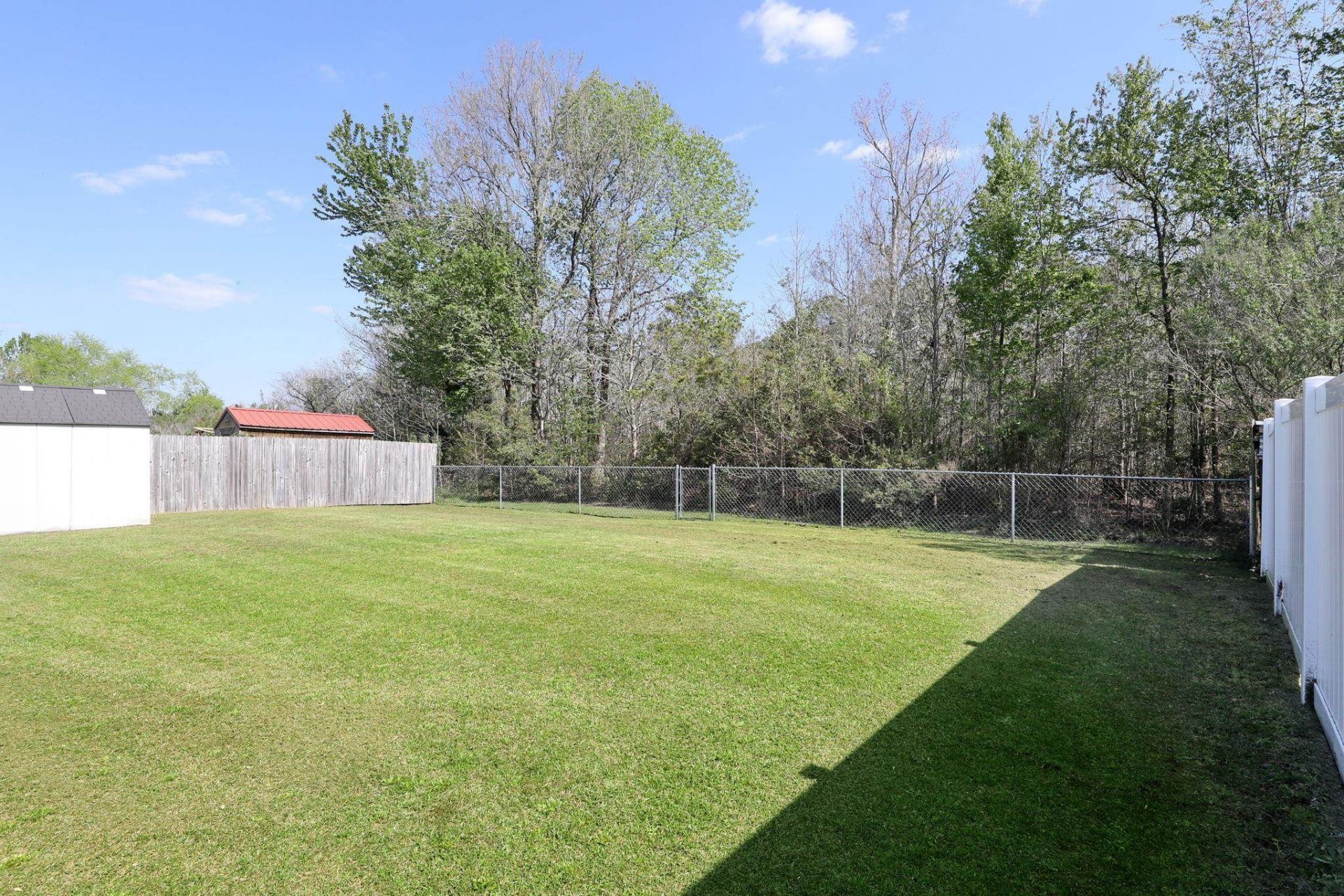 297 Weyburn St. Photo 29