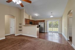 297 Weyburn St. photo 4