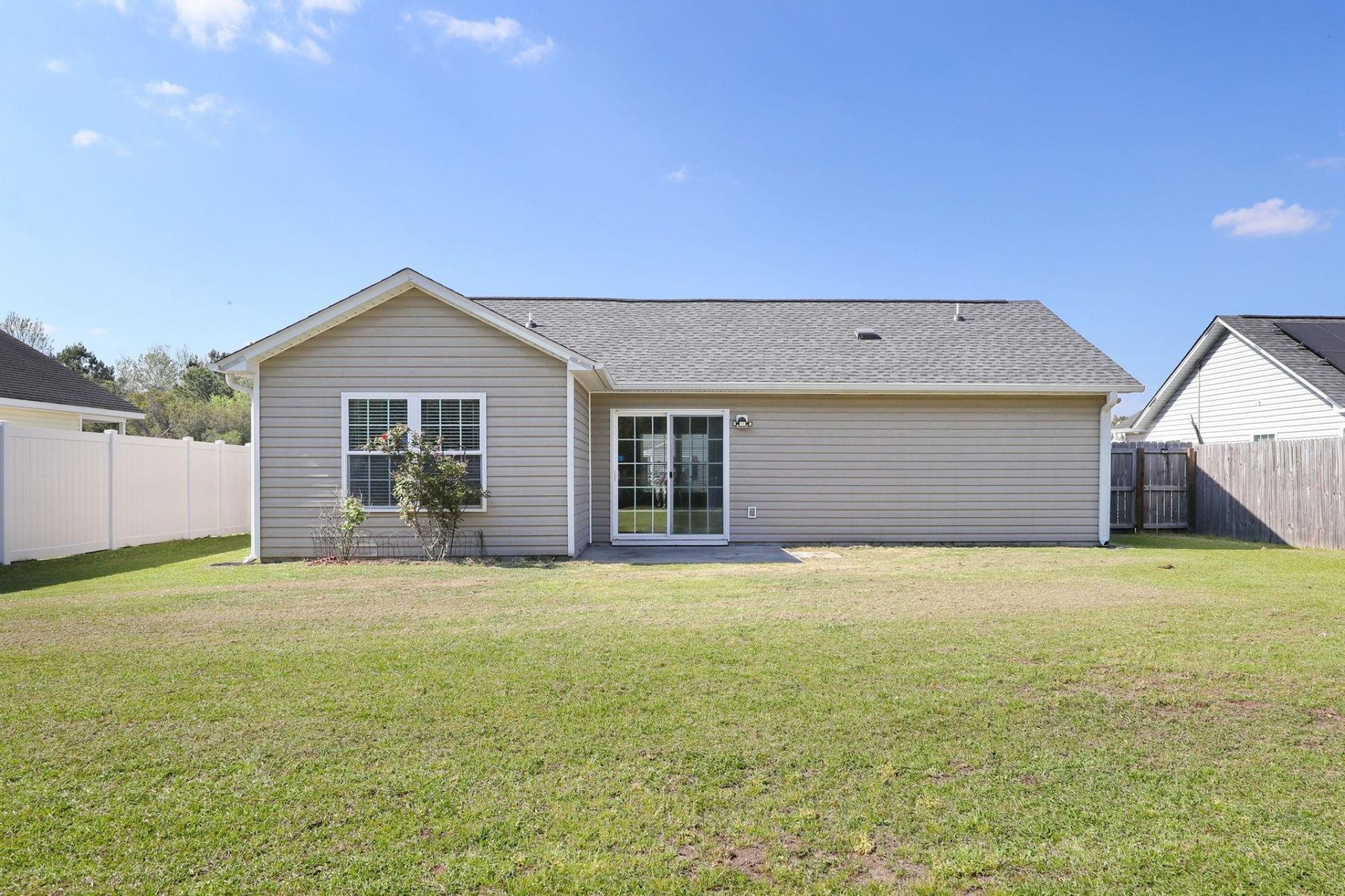 297 Weyburn St. Photo 32