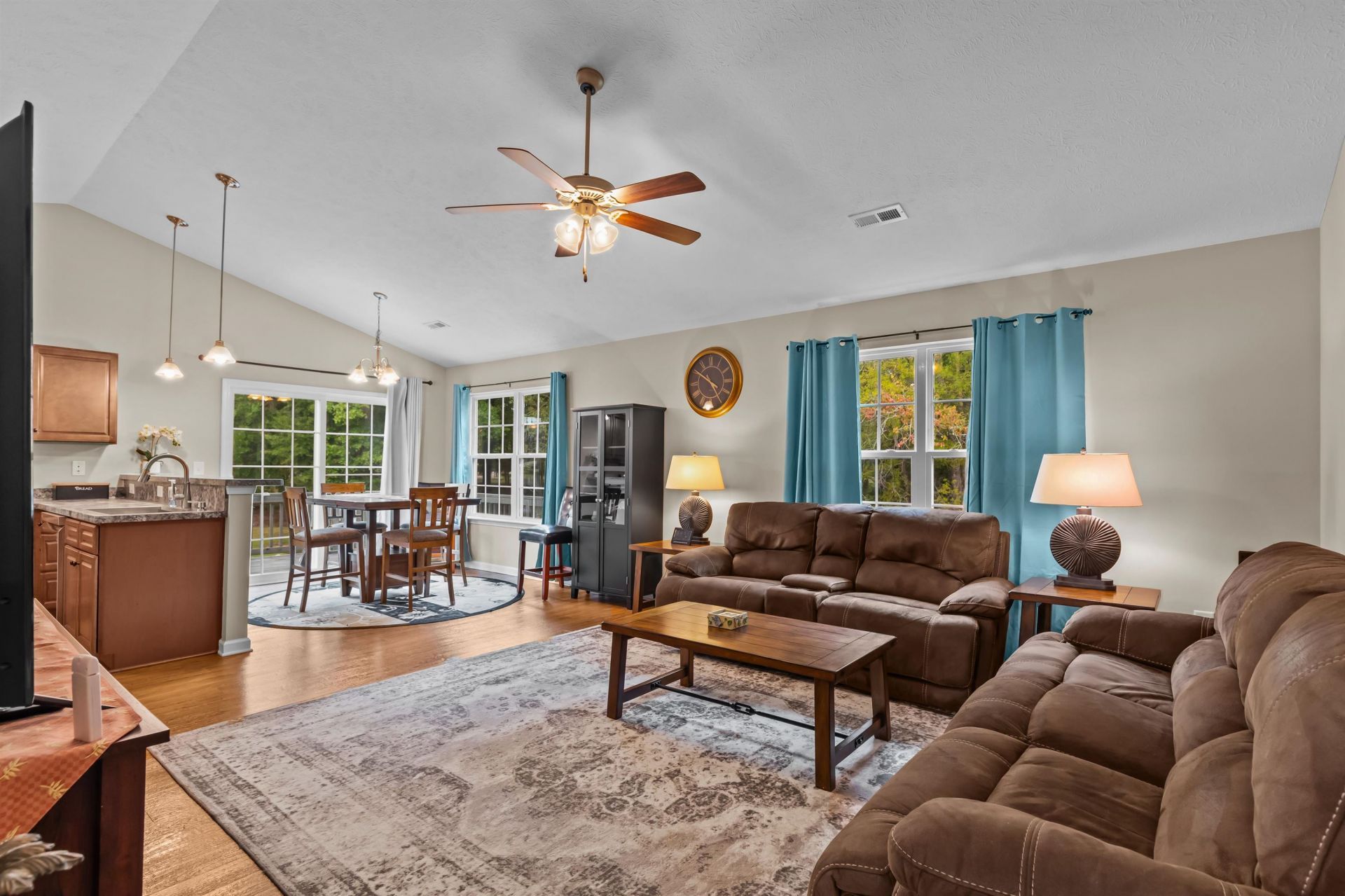 2452 Summerhaven Loop Photo 8