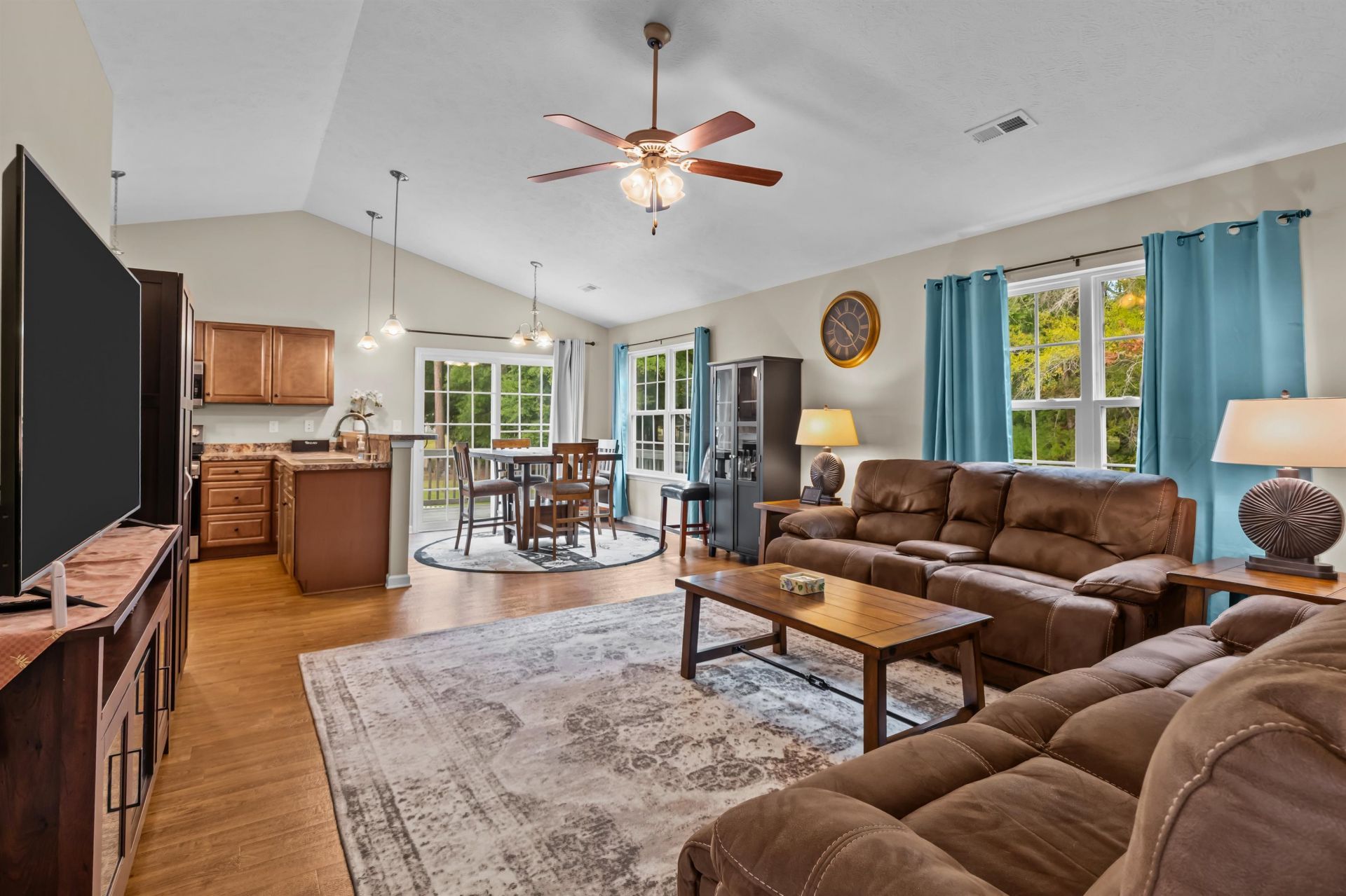 2452 Summerhaven Loop Photo 9