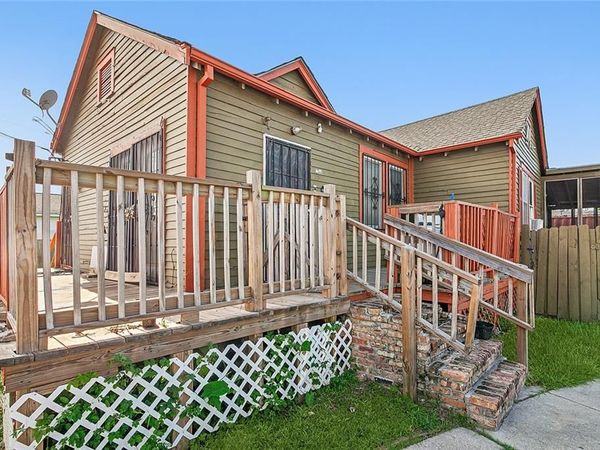 2300 ALMONASTER Avenue, New Orleans, LA 70117