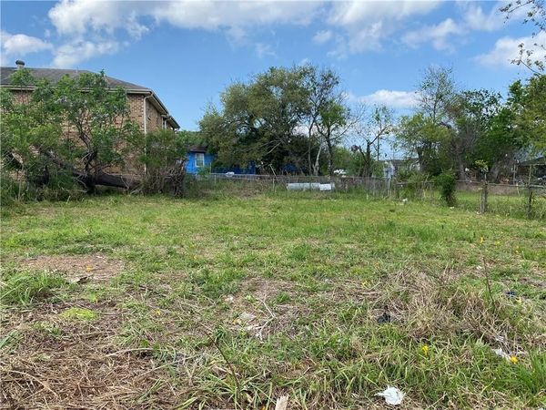 2013 N MIRO Street , New Orleans, LA 70117