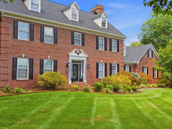 6908 Tallywood Circle, Knoxville, TN 37918