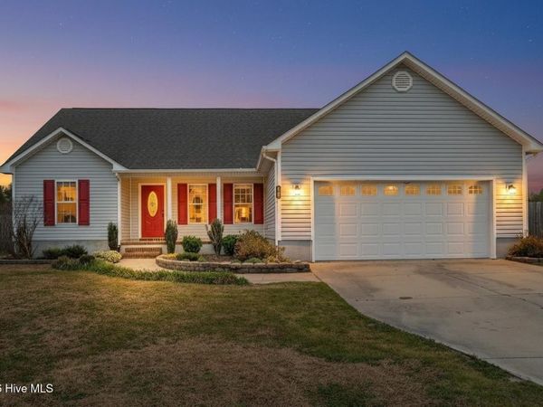 127 Killis Boulevard, Richlands, NC 28574