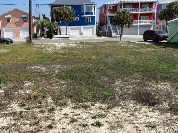 622 Fort Fisher Boulevard S, Kure Beach, NC 28449