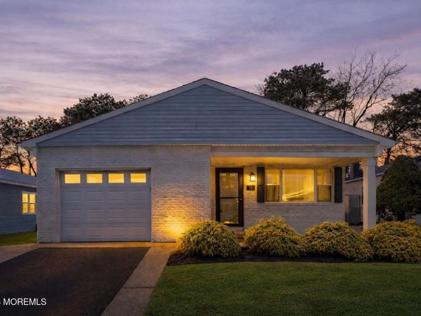 15 Encinitas Drive, Toms River, NJ 08757