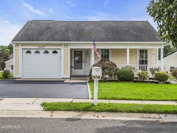 55 Elmswell Avenue, Manchester, NJ 08759