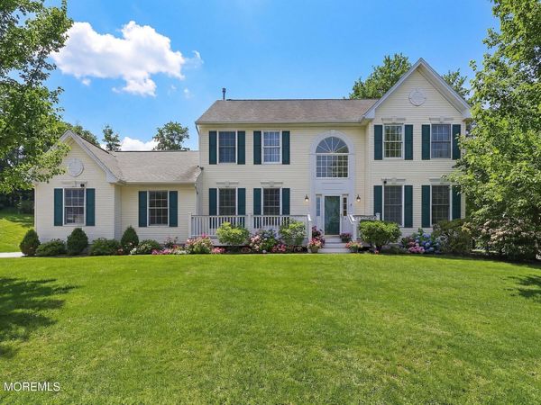 104 Hockenbury Drive, Glen Gardner, NJ 08826