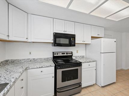 6830 Calvine Rd, Sacramento, CA 95823 Photo