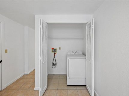 6830 Calvine Rd, Sacramento, CA 95823 Photo