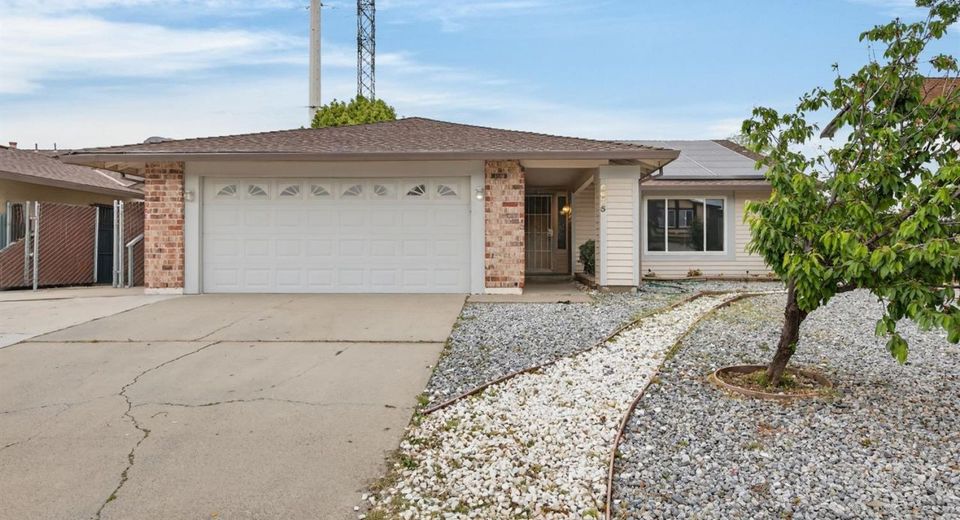 6975 Casa Del Este Way, Sacramento, CA 95828 Photo