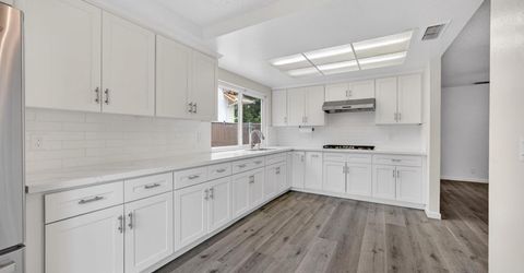 6975 Casa Del Este Way, Sacramento, CA 95828 Photo