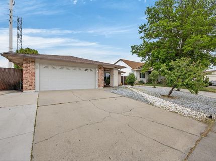 6975 Casa Del Este Way, Sacramento, CA 95828 Photo