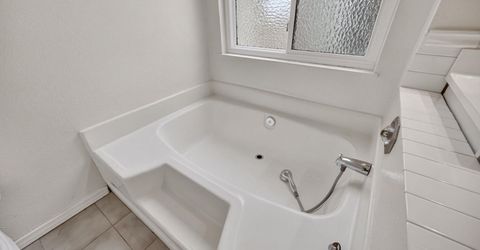 6975 Casa Del Este Way, Sacramento, CA 95828 Photo