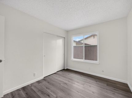 6975 Casa Del Este Way, Sacramento, CA 95828 Photo