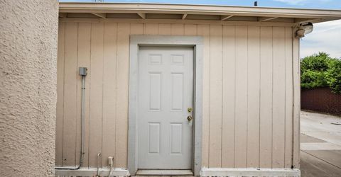 6975 Casa Del Este Way, Sacramento, CA 95828 Photo