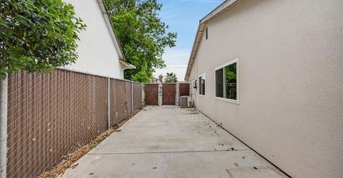 6975 Casa Del Este Way, Sacramento, CA 95828 Photo