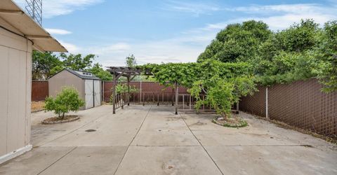 6975 Casa Del Este Way, Sacramento, CA 95828 Photo