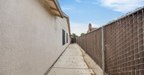 6975 Casa Del Este Way, Sacramento, CA 95828 Photo