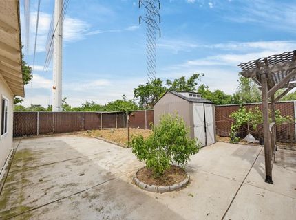 6975 Casa Del Este Way, Sacramento, CA 95828 Photo