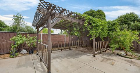 6975 Casa Del Este Way, Sacramento, CA 95828 Photo