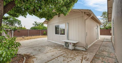 6975 Casa Del Este Way, Sacramento, CA 95828 Photo