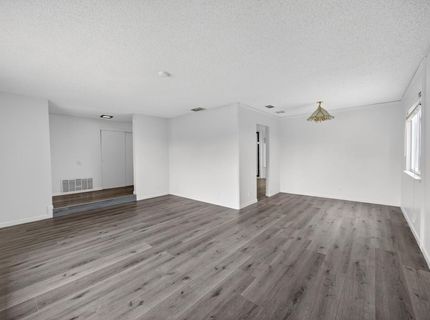 6975 Casa Del Este Way, Sacramento, CA 95828 Photo