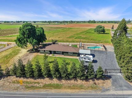 18211 E Jahant Rd, Acampo, CA 95220 Photo