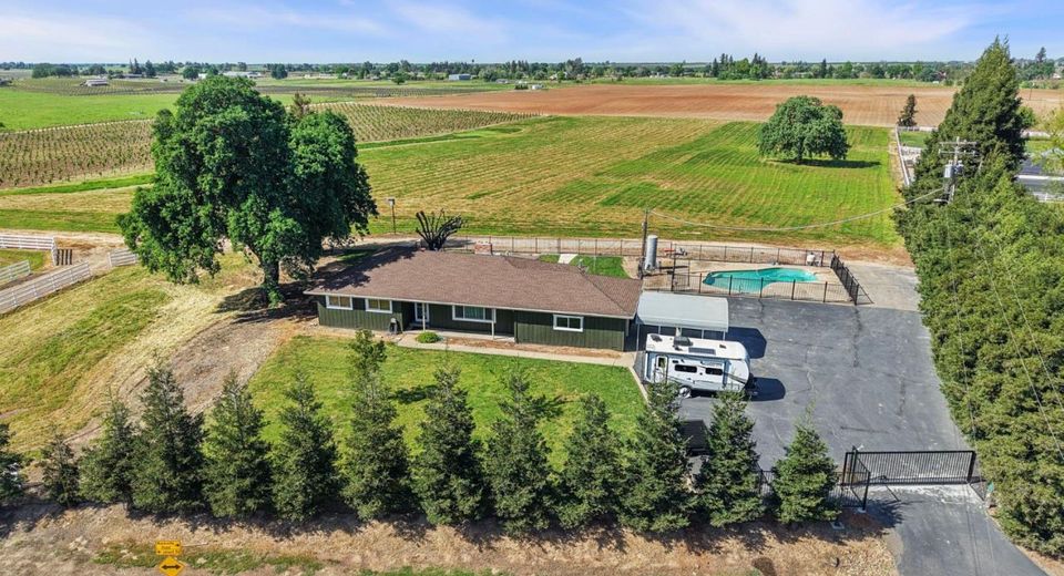 18211 E Jahant Rd, Acampo, CA 95220 Photo