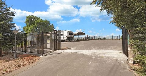 18211 E Jahant Rd, Acampo, CA 95220 Photo