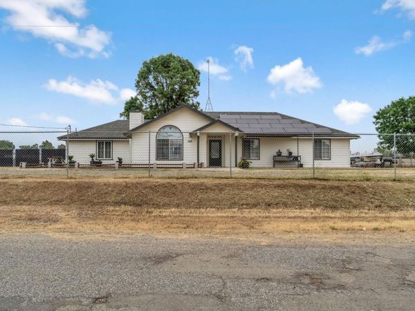 19729 Brightwood Rd, Madera, CA 93638