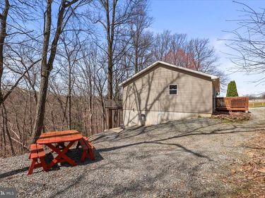 834 RICHMOND ROAD, WINDSOR, PA 17366