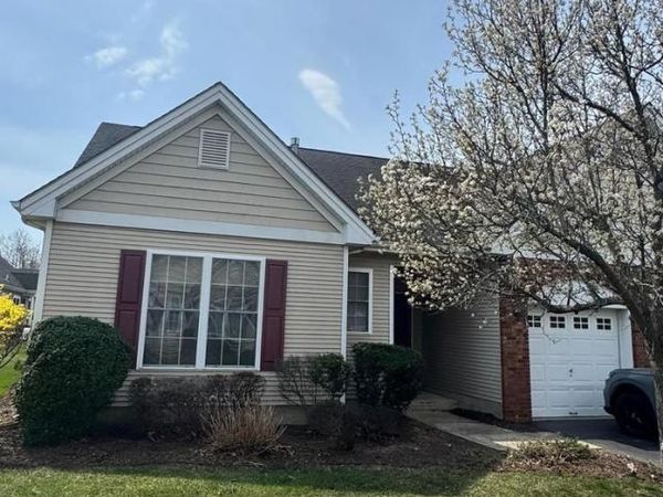 23 GOLDFINCH DRIVE , HAMILTON, NJ 08690