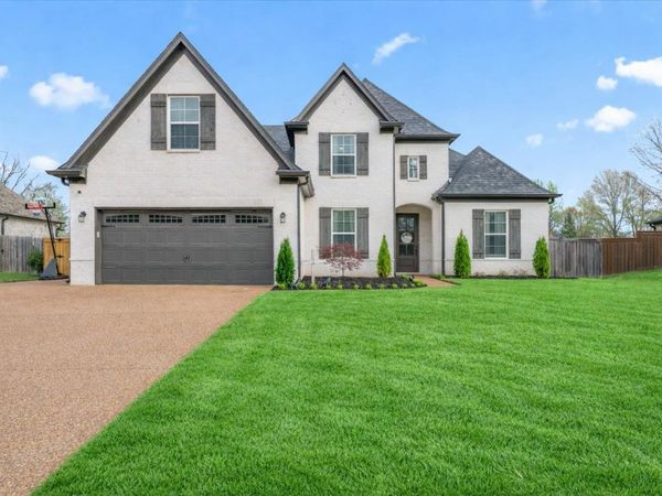 80 LAUREL GLEN DR, Oakland, TN 38060