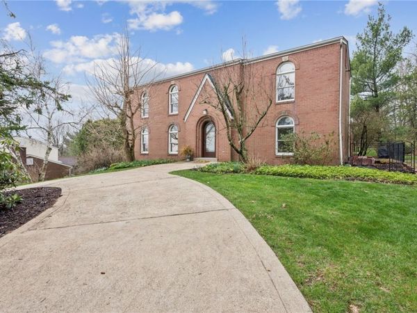 2242 Woodmont Dr , Export, PA 15632