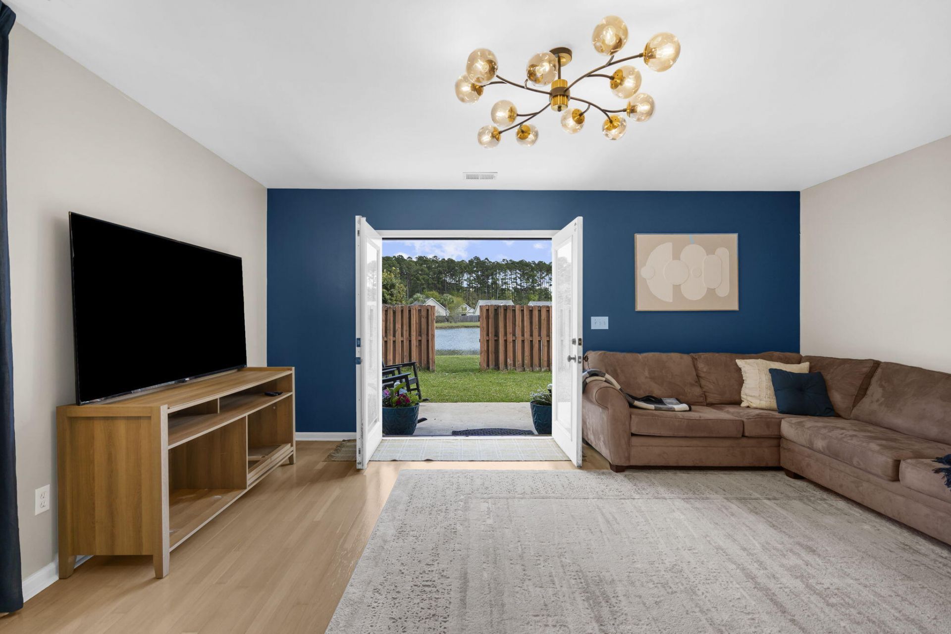 9271 Ayscough Road Photo 10