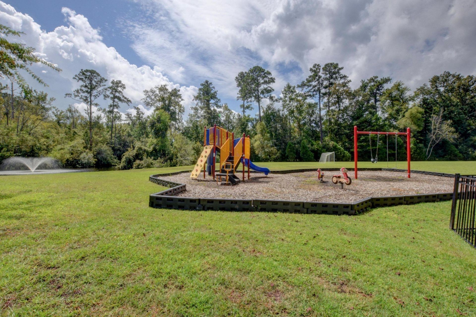 9271 Ayscough Road Photo 36