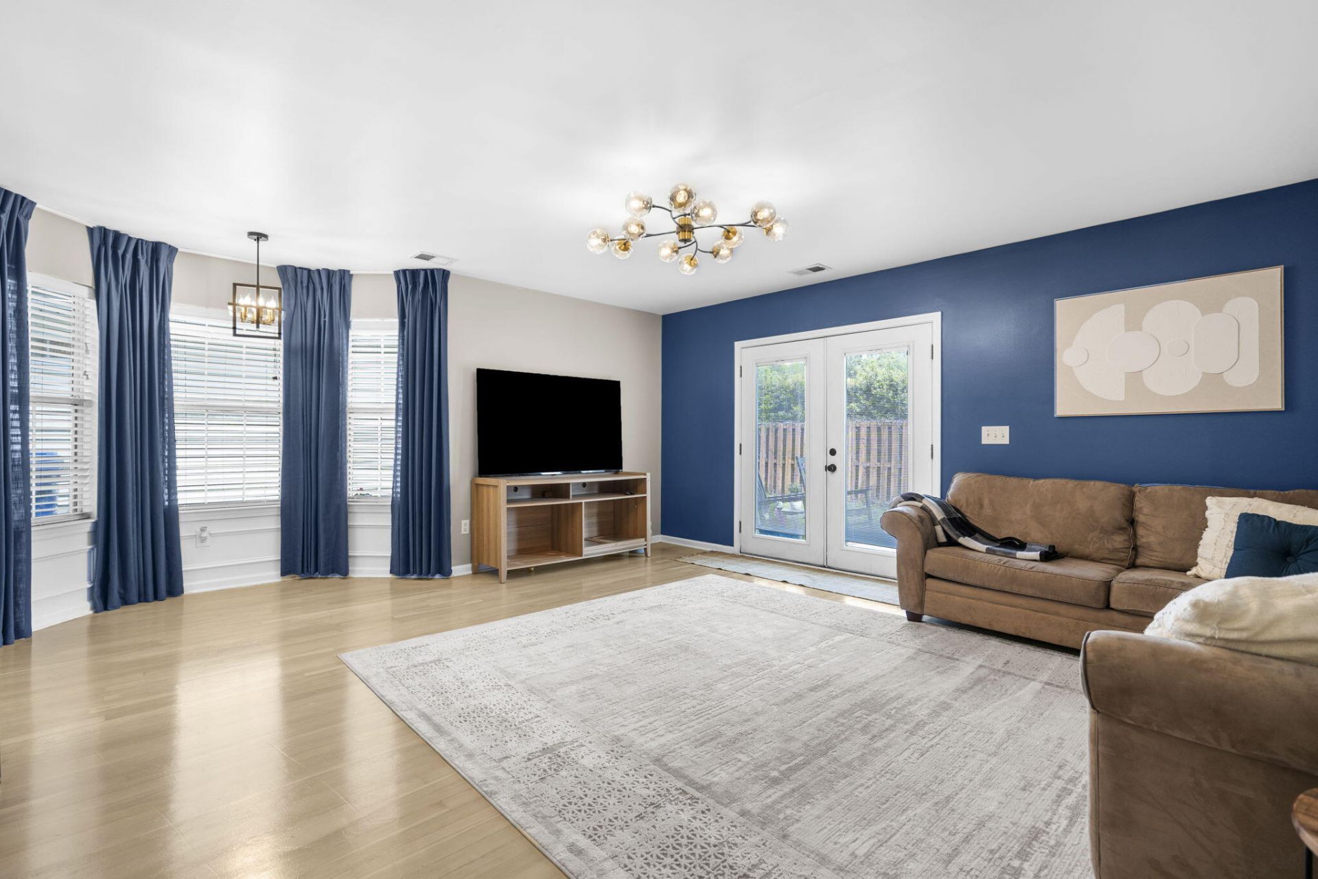 9271 Ayscough Road Photo 8