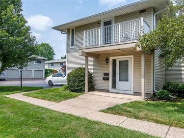 808 Eastbrooke Lane, Rochester, NY 14618
