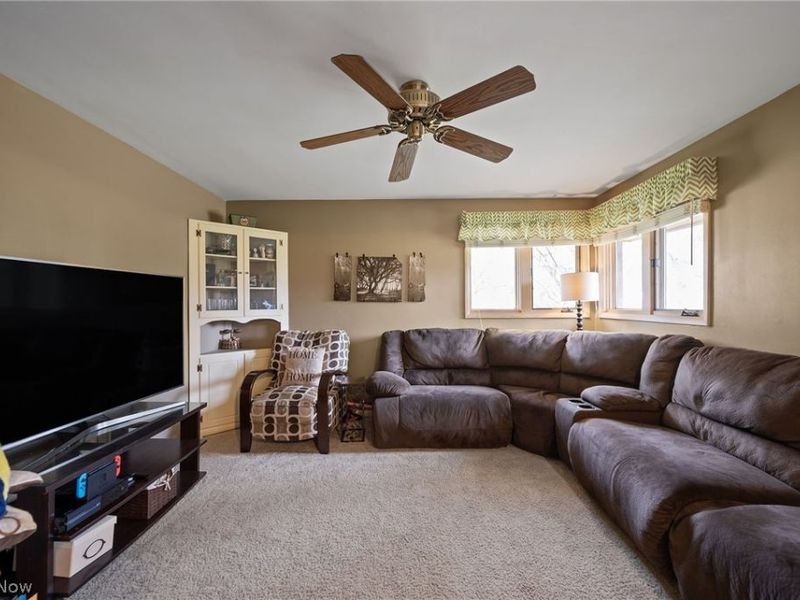 2441 Vezber Drive , Seven Hills, OH 44131 Photo 13