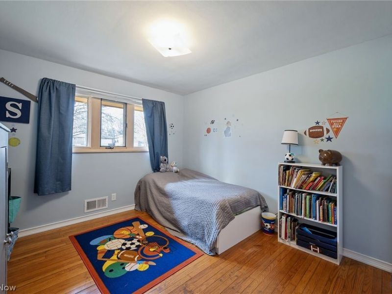 2441 Vezber Drive , Seven Hills, OH 44131 Photo 19