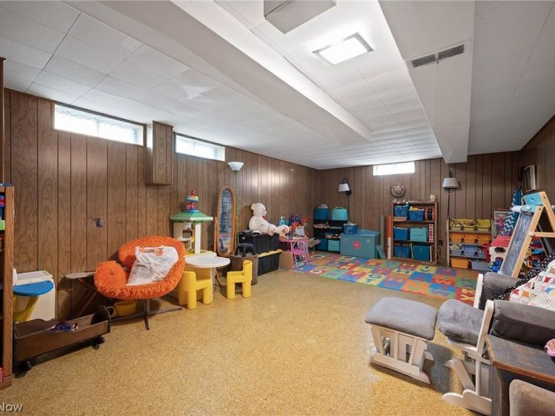 2441 Vezber Drive , Seven Hills, OH 44131 Photo 22