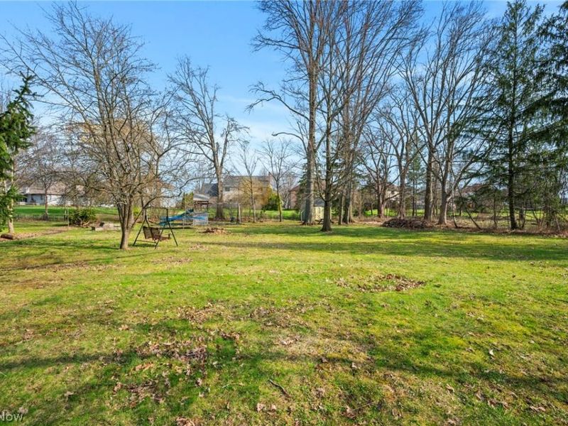 2441 Vezber Drive , Seven Hills, OH 44131 Photo 24