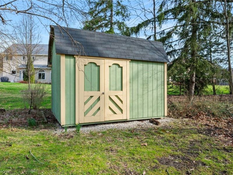 2441 Vezber Drive , Seven Hills, OH 44131 Photo 26