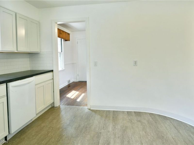 2262 Niles Cortland Road NE, Cortland, OH 44410 Photo 13