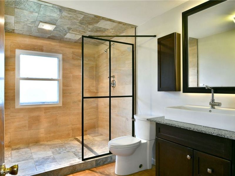 2262 Niles Cortland Road NE, Cortland, OH 44410 Photo 22